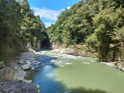 綿ケ滝の川